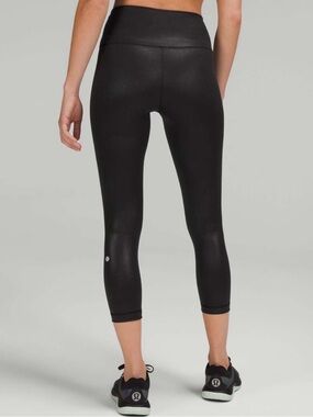 Lululemon Wunder Train HR Crop 23" black, in radiate foil, size 4